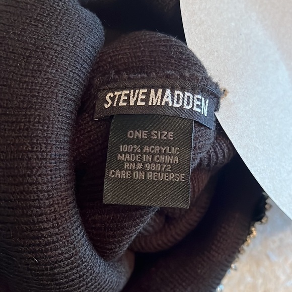 Brand New Steve Madden Black Knit Beanie Hat w/ Rhinestone Beaded Heart - Picture 10 of 12